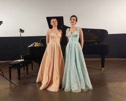 Фортепианный дуэт ST-DUO с программой «За роялем вдвоем. Новогодняя сказка» 25.12.2025