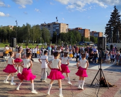 Концерт финалистов и участников городского конкурса талантов «Юный голос Чг» 01.06.2025