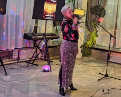 Музыка в кофейне. Вокальная зарисовка «Ах, этот вечер — лукавый маг!»09. 11.2025